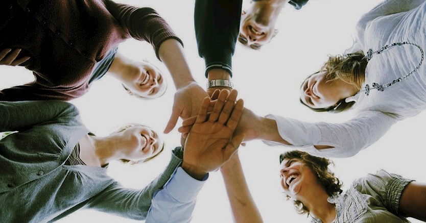 چه چیزی اعضای تیم شما را متحد می‌کند؟ تنها زنگ تفریح کافی نیست
